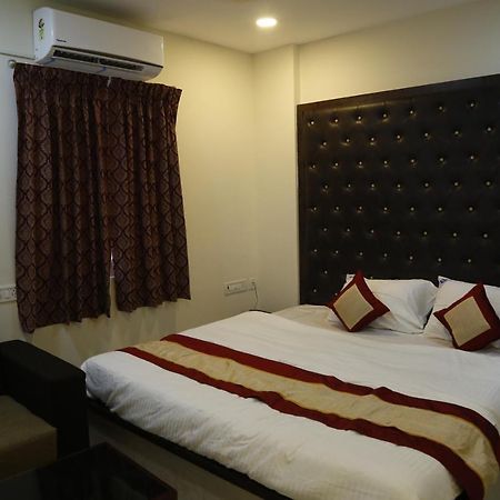 ホテル Balaji Residency チェンナイ エクステリア 写真